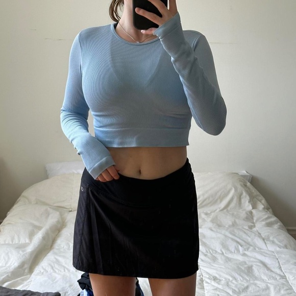 Light blue long sleeve athletic top - Picture 1 of 8